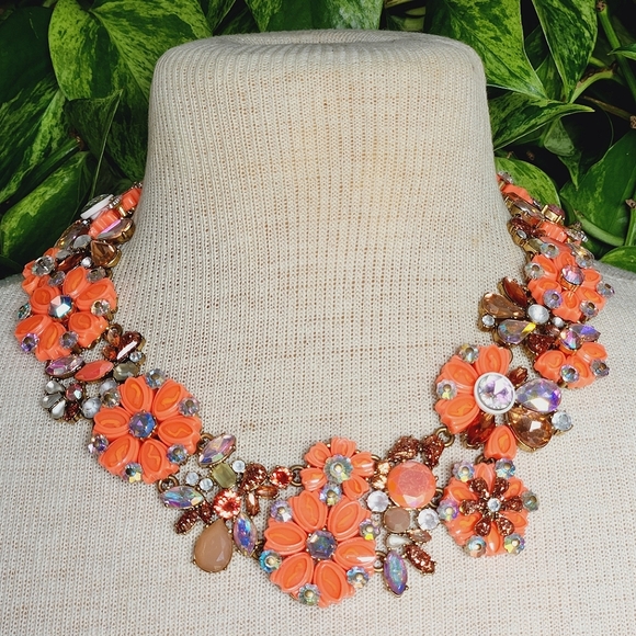 🔥 J. Crew Sizzling Orange Cosmos Brulee Necklace, HTF - Picture 1 of 6